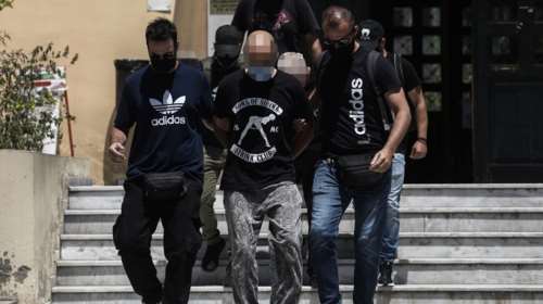 Ηλιούπολη: Αναστολή στην ποινή και ελεύθερος ο αστυνομικός- Καταδικάστηκε για μαστροπεία, αθώος για βιασμό [Βίντεο]