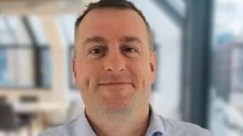 Βρετανία: Αυτός είναι ο άνδρας που νάρκωνε και βίαζε τη σύζυγό του με άλλους 5 άνδρες για 13 χρόνια [εικόνες]