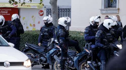 Πάτρα: Επεισόδια και πετροπόλεμος σε σχολείο - Ένας μαθητής τραυματίστηκε [βίντεο]