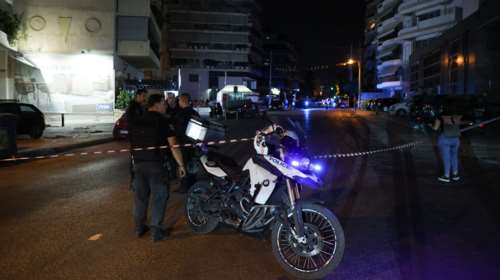 Συμμορία ανηλίκων στον Άγιο Δημήτριο επιτέθηκε σε παιδιά για ένα ρολόι - Συνελήφθησαν μαζί με τους γονείς τους