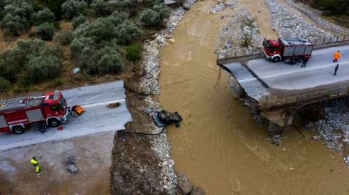 Κακοκαιρία Daniel: Κρανίου τόπος η Μαγνησία, χωρίς ρεύμα ο Βόλος, &quot;μάχη&quot; για λίγο νερό - Εικόνες απόλυτης καταστροφής