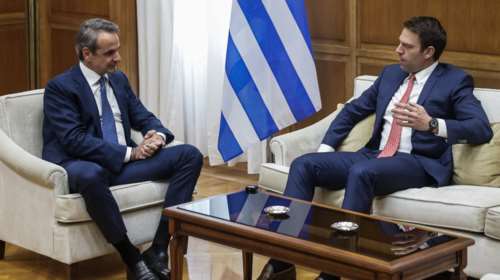 Επίθεση Κασσελάκη σε Μητσοτάκη για τις Σπέτσες: Ο πρωθυπουργός της χώρας έχει εξοχικό-μεσοτοιχία με τον φυγά Χριστοφοράκο