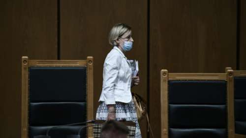 Δίκη Χρυσής Αυγής - Ένωση Εισαγγελέων: Μην στοχοποιείτε την εισαγγελέα Αδαμαντία Οικονόμου