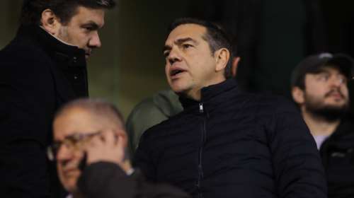 Ατύχημα για τον Αλέξη Τσίπρα - Τραυματίστηκε παίζοντας μπάσκετ