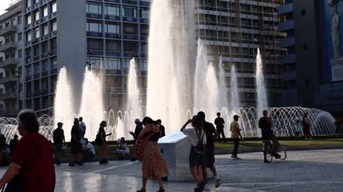 Καιρός: 40άρια και την Κυριακή στη χώρα παρά τα μελτέμια – Καυτός ο Ιούλιος γράφουν Καλλιάνος, Αρναούτογλου