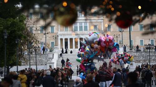 Γιορτές Χριστουγέννων: Ποιες Κυριακές θα είναι ανοιχτά τα καταστήματα και ποιες ώρες