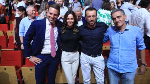 Λασπόλουτρα με βαριές εκφράσεις στον ΣΥΡΙΖΑ: Τα &quot;γερόντια&quot;, ο Δραγασάκης και οι στίχοι του Γκάτσου για καμιά... τσόντα