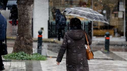 Χειμώνας από σήμερα: Βουτιά του υδράργυρου έως 10 βαθμούς, πού θα έχουμε χιονοπτώσεις