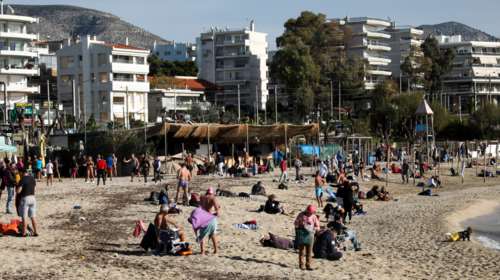 Καιρός: Καλοκαίρι και σήμερα με μικρή άνοδο της θερμοκρασίας - Πού θα βρέξει