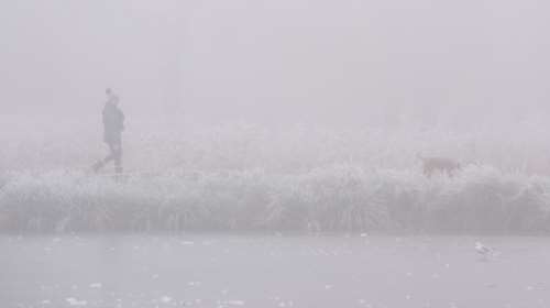 Αγωνία στη Βρετανία για 4 παιδιά που έπεσαν σε παγωμένη λίμνη - Επαιζαν πάνω στον λεπτό πάγο όταν ξαφνικά έσπασε