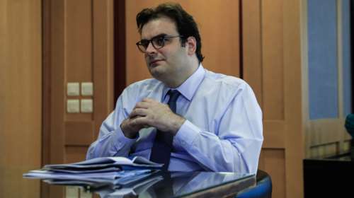 Πιερρακάκης: Η αλόγιστη χρήση κινητών στα σχολεία συνδέεται με την έξαρση του bullying - Πρέπει να σταματήσει