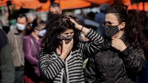 Μετάλλαξη Όμικρον: Πόσος χρόνος χρειάζεται για να κολλήσει κάποιος ανάλογα με τη μάσκα που φορά [Βίντεο]