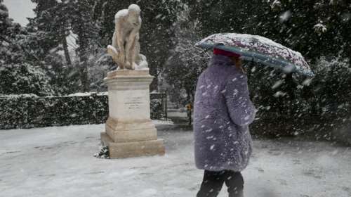 Προβλέψεις για λευκή Πρωτοχρονιά στην Αττική και σε πολλές περιοχές - Πού θα χιονίσει, σύμφωνα με τους μετεωρολόγους