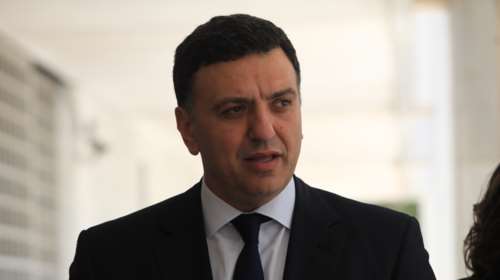 ΣΥΡΙΖΑ κατά Κικίλια για τις πυρκαγιές: Να αφήσει τα επικοινωνιακά τερτίπια και τα fake news &quot;βαφτίζοντας&quot; εμπρηστές