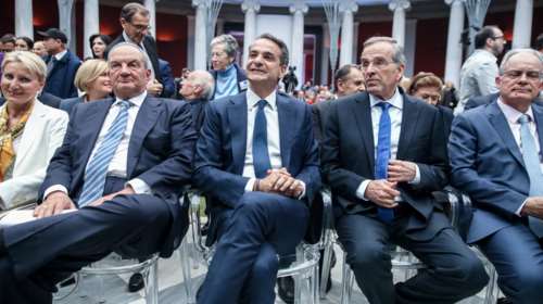 Ο Μητσοτάκης τηλεφώνησε σε Καραμανλή και Σαμαρά - Πρόσκληση για τα γενέθλια της ΝΔ στη Ρηγίλλης