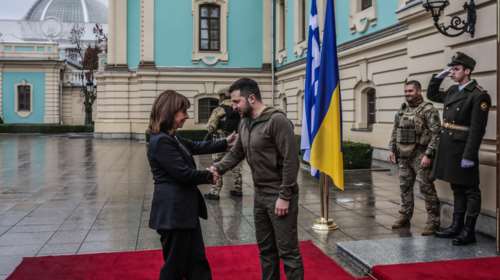 Σακελλαροπούλου σε Ζελένσκι: Να λογοδοτήσουν οι υπαίτιοι για τα εγκλήματα πολέμου - Δεν θα ξεχάσουμε τη Μαριούπολη