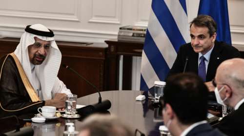 Συνάντηση Μητσοτάκη με τον Υπουργό Επενδύσεων της Σαουδικής Αραβίας - Ο διάλογος στο Μαξίμου