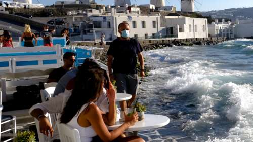 Τεράστια έλλειψη εργαζομένων στον τουρισμό: Κενές 50.000 θέσεις εργασίας - Ποιες ειδικότητες ζητούνται