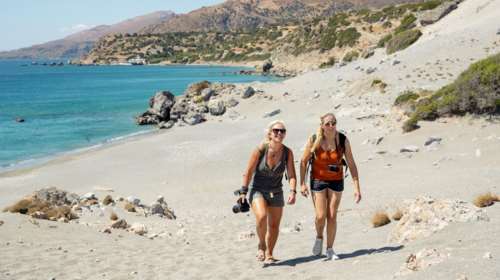 Τα δύο νησιά της Ελλάδας που επιλέγουν οι Ισπανόφωνοι ταξιδιώτες - Τι ξεχωρίζουν