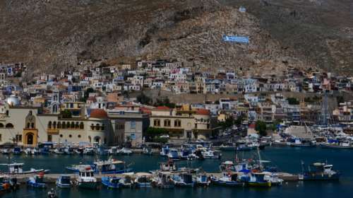 Κάλυμνος: Πακιστανός παρενοχλούσε σεξουαλικά την 20χρονη κόρη της Ελληνίδας συντρόφου του - &quot;Θα με βίαζε&quot;