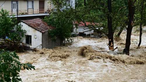 &quot;Έκαναν καινούργιο το σπίτι πριν 20 μέρες και τώρα δεν έχουν πού να μείνουν&quot; - Κρανίου τόπος και η γραφική Αμαλιάπολη