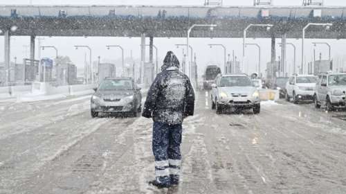 Κακοκαιρία Μπάρμπαρα: Απαγορεύονται τα βαρέα οχήματα από τις 20:00 στην εθνική Αθήνας - Θεσσαλονίκης