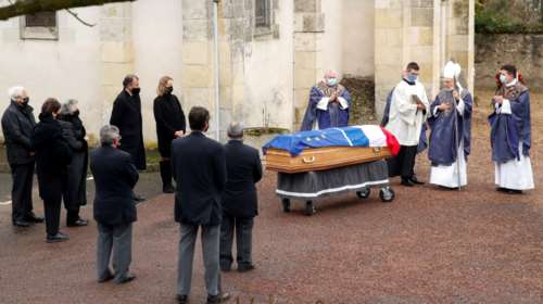 Σε στενό οικογενειακό κύκλο το τελευταίο &quot;αντίο&quot; στον Βαλερί Ζισκάρ ντ&#39; Εστέν