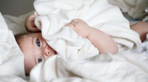 Οι νταντάδες της γειτονιάς έρχονται και στον δήμο Αθηναίων - Ποιες περιοχές έχουν μπει στο πρόγραμμα