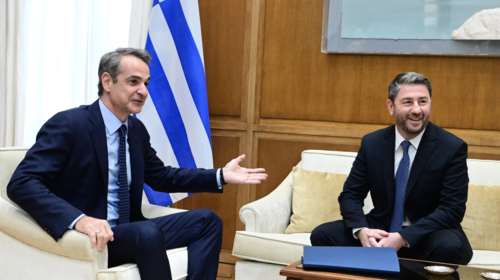 To παρασκήνιο της συνάντησης Μητσοτάκη - Ανδρουλάκη: Οι συμφωνίες, οι διαφωνίες και το &quot;σπάσιμο του πάγου&quot;