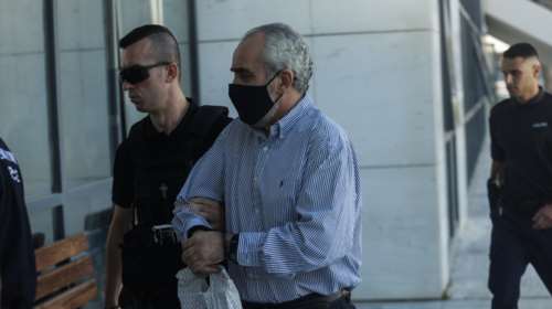 Δίκη "Dr Κόντος": Στο εδώλιο γιατρός, πρώην υπουργός - Γιατί τον κατηγορεί ασθενής με αναπηρία