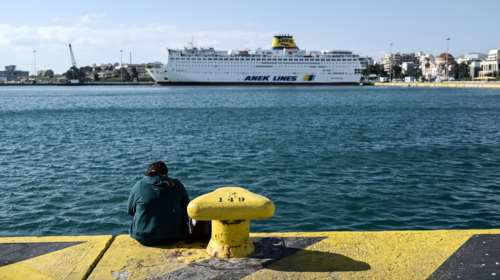 Νέα προβλήματα στην εφοδιαστική αλυσίδα προκαλεί η απεργία της ΕΝΕΔΕΠ στο λιμάνι του Πειραιά