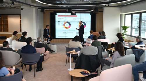 Με ιστορικό ρεκόρ οι εξαγορές και συγχωνεύσεις το 2024