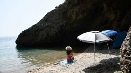 Άνοιξε η πλατφόρμα για την επιδότηση 150 και 300 ευρώ για διακοπές σε Σάμο και Β. Εύβοια