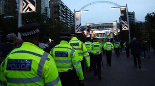 Σοκ στη Βρετανία: Αστυνομικός εκβίαζε ανήλικες για να του στέλνουν άσεμνες φωτογραφίες