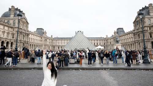 Κλοπή στο Λούβρο: Συνελήφθησαν ακόμη τέσσερα άτομα ως μέλη της συμμορίας που έκλεψε τα κοσμήματα