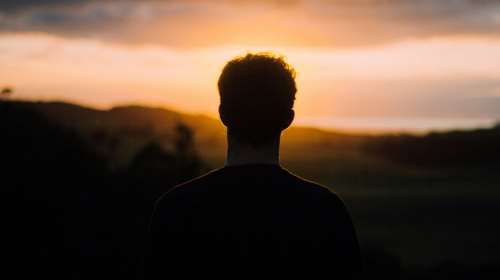 Θεσσαλονίκη: "Πήγε να με πνίξει, ζω για δευτερόλεπτα" λέει ο στρατιωτικός που του επιτέθηκε η σύζυγός του