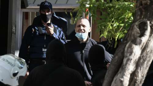 Ηλίας Κασιδιάρης: Πειθαρχικός έλεγχος για τα διαγγέλματα μίσους από την φυλακή - Στο μικροσκόπιο και σωφρονιστικοί