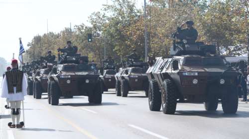 Θεσσαλονίκη: Στις 11:00 η στρατιωτική παρέλαση για την 28η Οκτωβρίου - Ο σμηναγός της ομάδας Ζευς που θα πετάξει με F-16