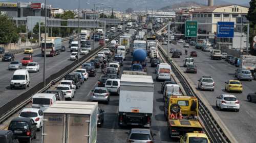 Κηφισός: Καραμπόλα πέντε αυτοκινήτων προκαλεί τεράστιο μποτιλιάρισμα