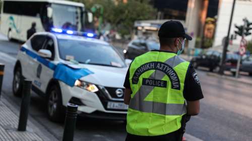 Η ΕΛΑΣ διαψεύδει ότι γιος πολιτικού ενεπλάκη σε τροχαίο στη Λ. Βουλιαγμένης