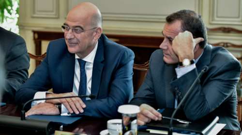 Τουρκικές προκλήσεις: Συνεχείς επαφές Δένδια-Παναγιωτόπουλου με ξένους ομολόγους τους