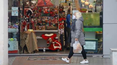 Το εορταστικό ωράριο για σούπερ μάρκετ και cilck away: Πώς θα λειτουργήσουν παραμονές Χριστουγέννων και Πρωτοχρονιάς