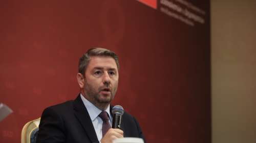 Ανδρουλάκης: &quot;Μόνο το ΠΑΣΟΚ μπορεί να διαδεχτεί τη ΝΔ - Η κυβέρνηση τα έχει κάνει μπάχαλο&quot;