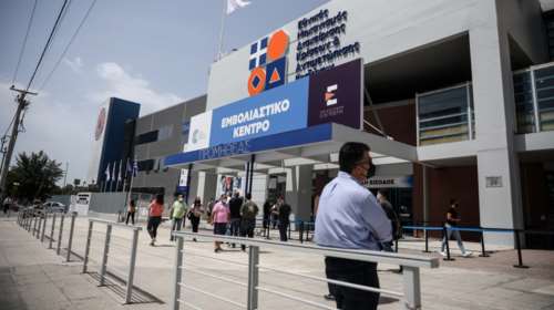 Η αυστηρή απάντηση Παγώνη σε ανεμβολίαστη που επικαλέστηκε αλλεργίες: &quot;Αλλεργικός είναι ο μισός πληθυσμός&quot;
