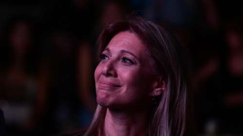 Μαρία Καρυστιανού για μαθητική παρέλαση: &quot;Παιδιά μου, να θυμάστε ότι μπροστά στον ένδοξο πολεμιστή, είναι γραμμένα και 57 ονόματα&quot;