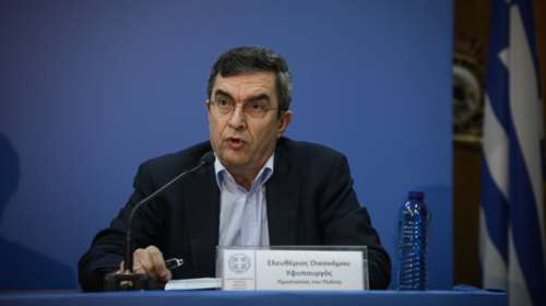 Οικονόμου: Μη βλέπουμε φαντάσματα, επιτρέπονται πλέον δημόσιες συναθροίσεις με μάσκες και αποστάσεις μέχρι 100 άτομα