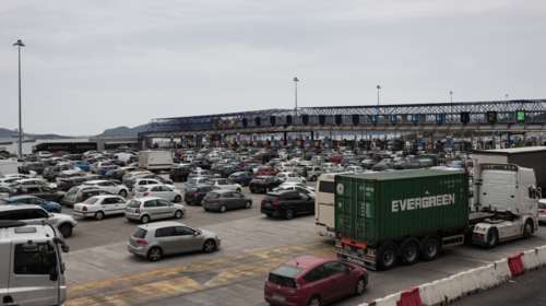 Εξοδος εκδρομέων του Πάσχα: Σήμερα φεύγουν και οι τελευταίοι - Επί ποδός η Τροχαία στις εθνικές οδούς