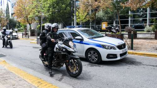 Απάτη σε βάρος της μητέρας γνωστού στελέχους της ΝΔ: &quot;Λογιστής&quot; προσπάθησε να της αρπάξει τα κοσμήματα