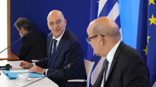 Δένδιας στη &quot;Le Figaro&quot;: Δεν μπορεί η Τουρκία συνεχώς να επιχειρεί να εκβιάζει την Ευρώπη