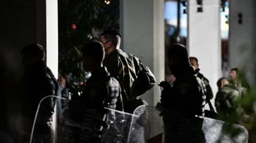 Πέραμα: Στον ανακριτή την Τετάρτη οι 7 αστυνομικοί - Έως τότε κρατούνται στη ΓΑΔΑ